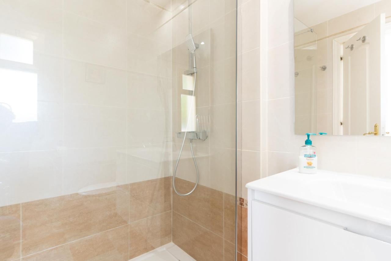 Апартаменты Romana Playa Studio With Sea View Марбелья Экстерьер фото